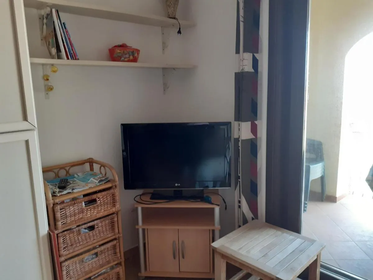 バデージSea View House Sardegna Da Soniaアパートメント バデージ