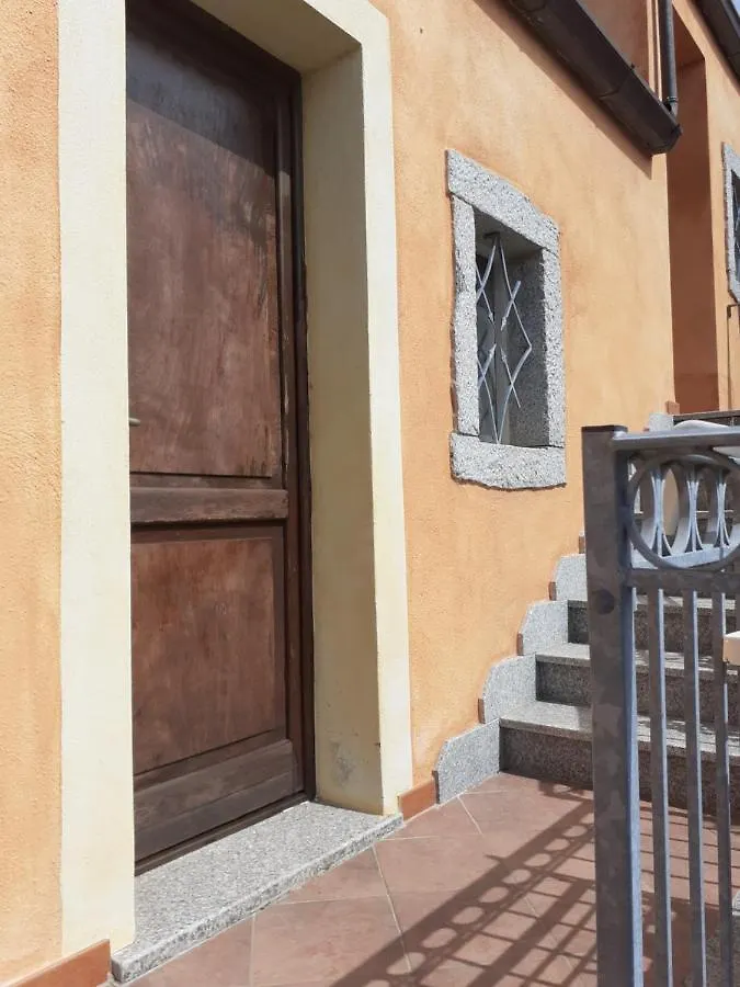 バデージSea View House Sardegna Da Soniaアパートメント アパート バデージ